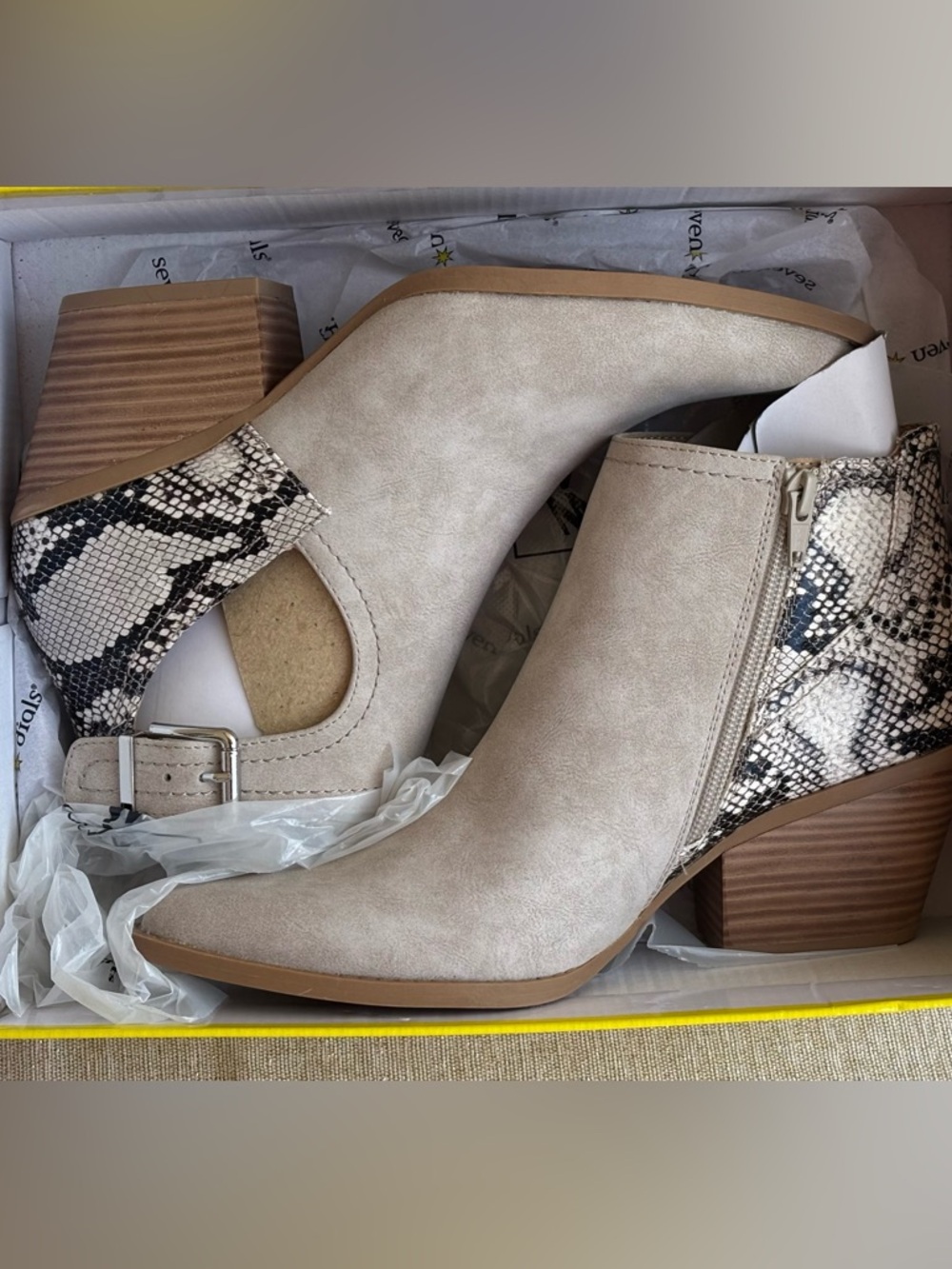 Seven Dials Snakeskin‎ Booties 7.5 Suede taupe new in box